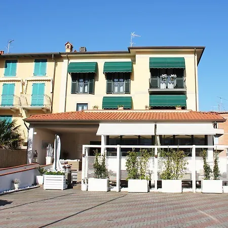 Toscana 3* Lido di Camaiore